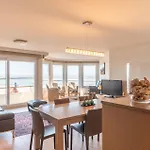 Wonderful 3Br Apartment With Sublime Seaviews